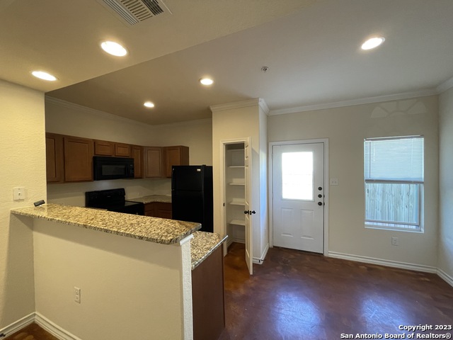 16828 Showdown Path Property Photo 4