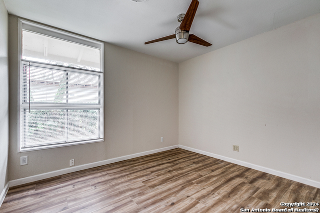 511 E Hathaway Dr Property Photo 15