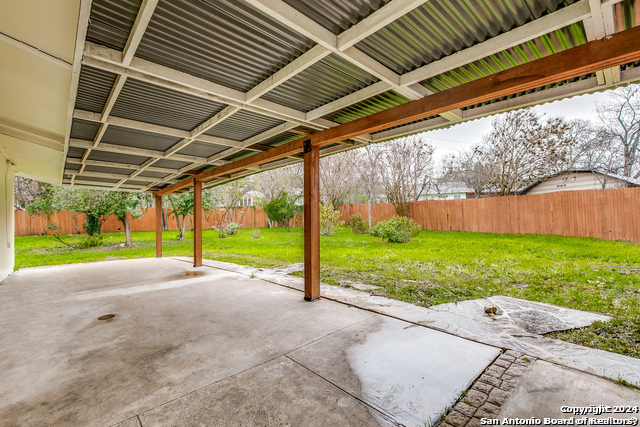 511 E Hathaway Dr Property Photo 19