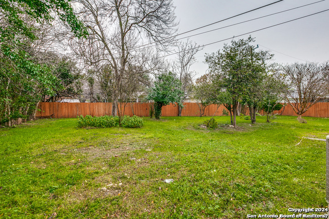 511 E Hathaway Dr Property Photo 22