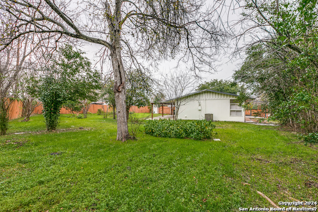 511 E Hathaway Dr Property Photo 23