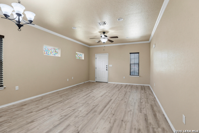 1014 Tripp Ln Property Photo 5