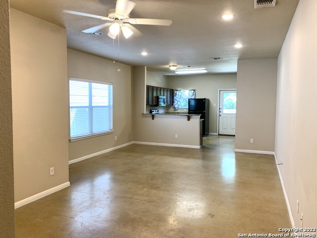 569 Advantage Property Photo 3