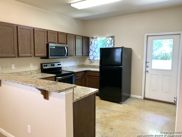 569 Advantage Property Photo 5