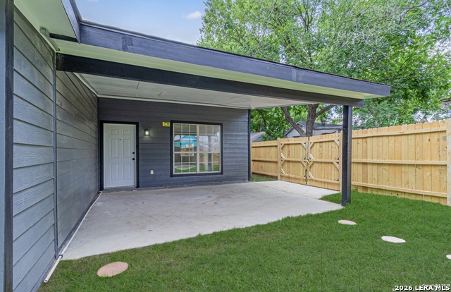 210 N San Jacinto Property Photo 3