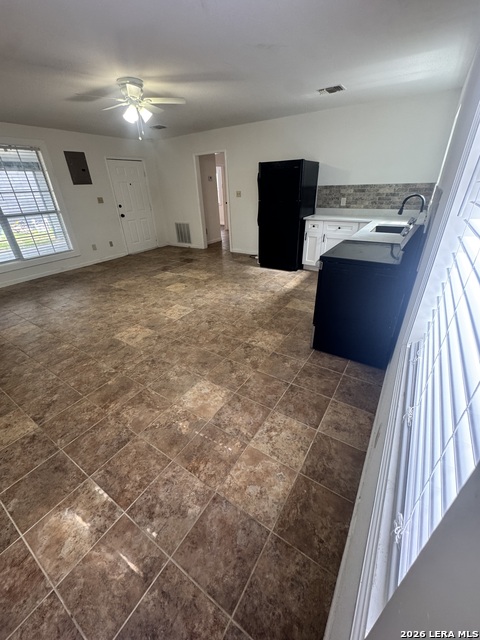 210 N San Jacinto Property Photo 5