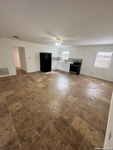 210 N San Jacinto Property Photo 7