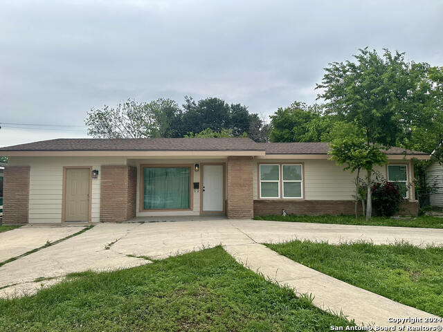 123 Nash Blvd Property Photo 1