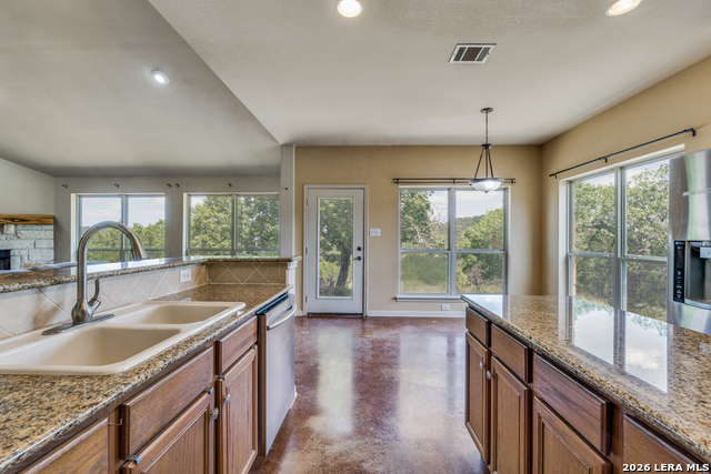 421 Armadillo Trail Dr E Property Photo 6