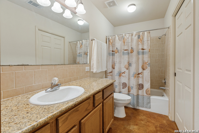 421 Armadillo Trail Dr E Property Photo 23