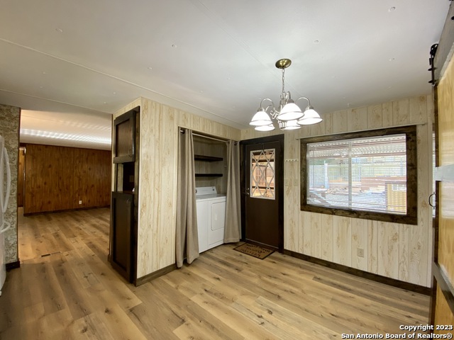 1240 Highview St Property Photo 8
