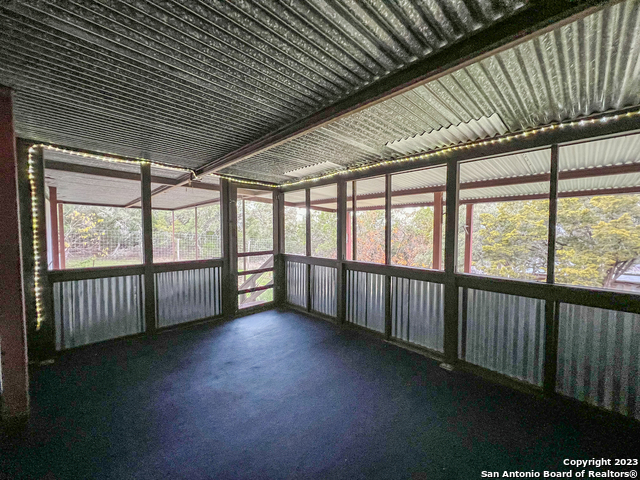 1240 Highview St Property Photo 15