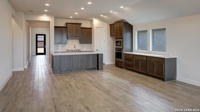 1034 Neria Loop Property Photo 4