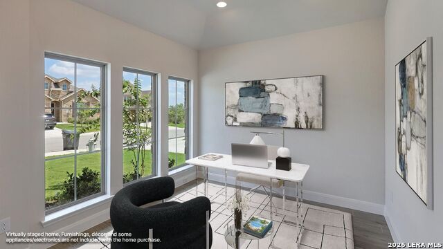 1034 Neria Loop Property Photo 9