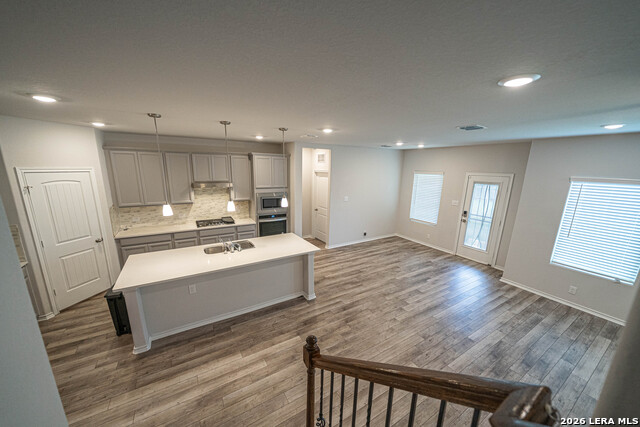 6831 Alaskan Way Property Photo 10