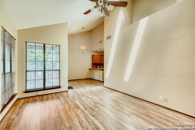 8633 Datapoint Dr Property Photo 4