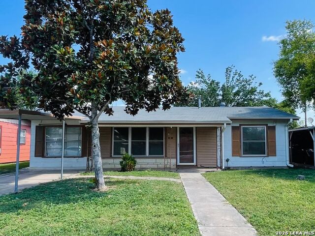 111 Edgebrook Ln Property Photo 1