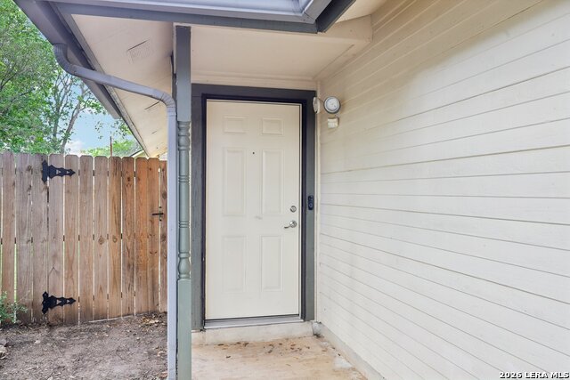 3334 Stone Cave Property Photo 3