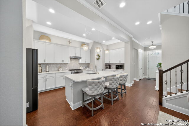 620 N Guenther Property Photo 9