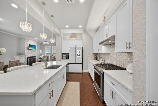 620 N Guenther Property Photo 12