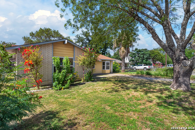 2714 Lagoon Dr Property Photo 1