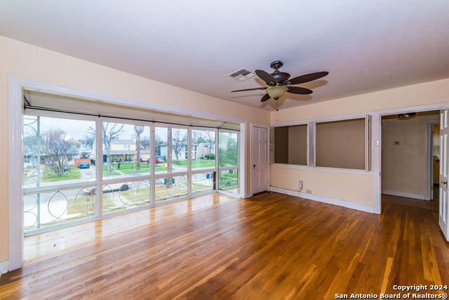 2218 W Mistletoe Ave Property Photo 7