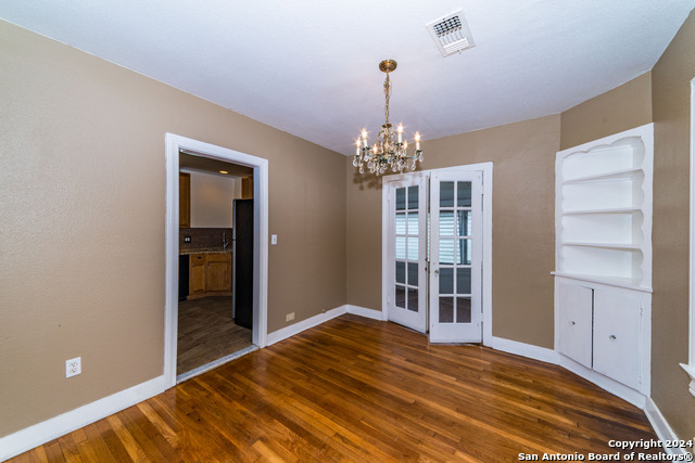 2218 W Mistletoe Ave Property Photo 8