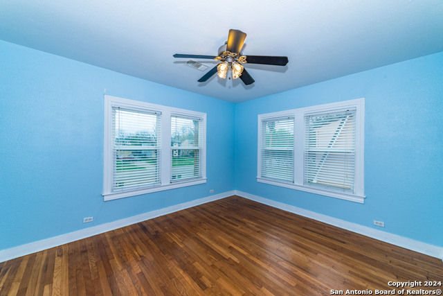 2218 W Mistletoe Ave Property Photo 16