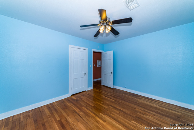 2218 W Mistletoe Ave Property Photo 17