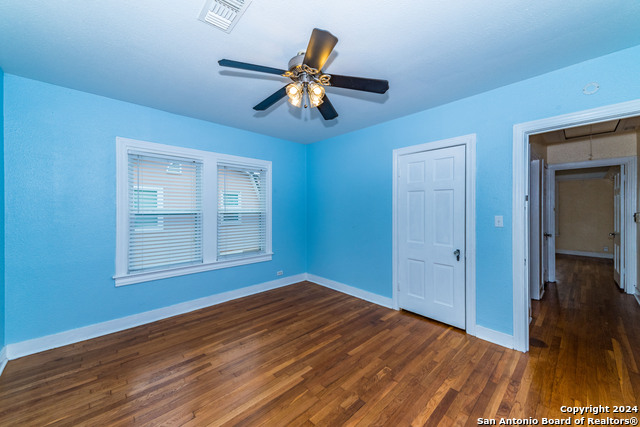 2218 W Mistletoe Ave Property Photo 18