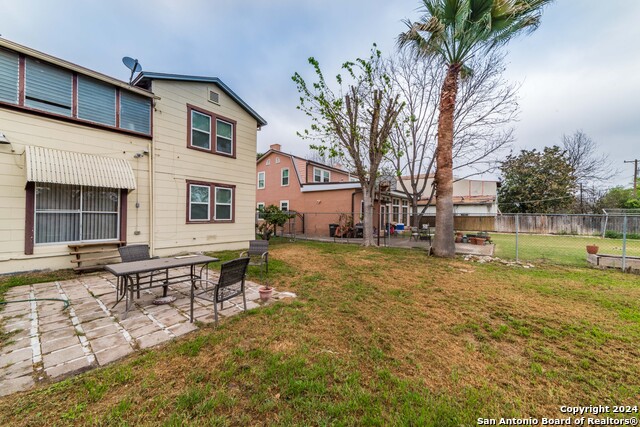 2218 W Mistletoe Ave Property Photo 24