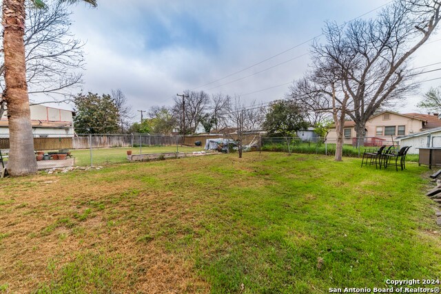 2218 W Mistletoe Ave Property Photo 25