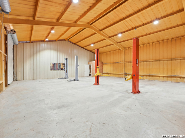 117 Business Dr Property Photo 15