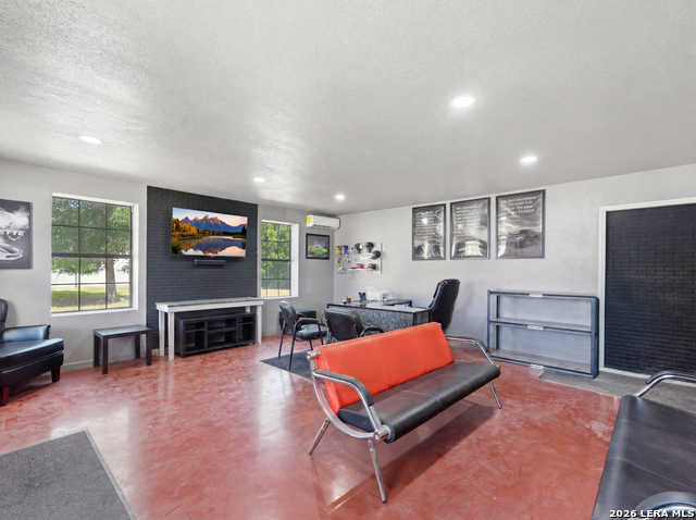 117 Business Dr Property Photo 26