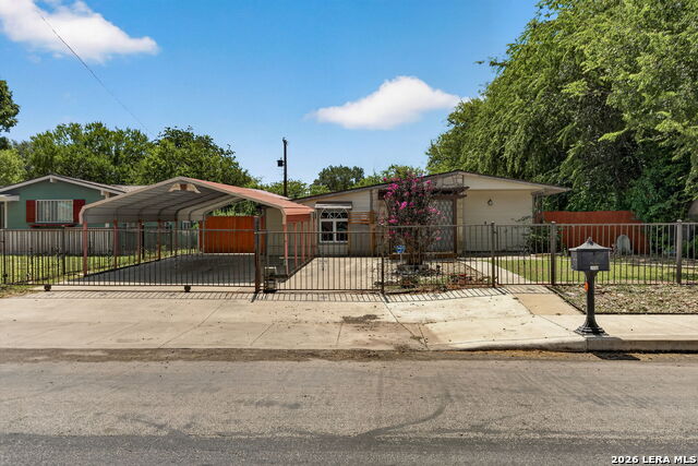 158 Lelani St Property Photo 1