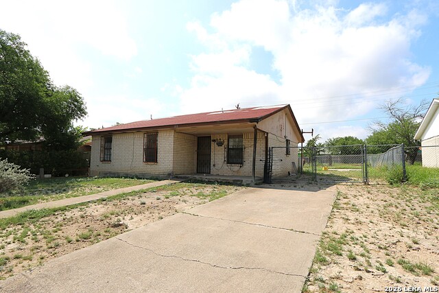 1108 Yoblanda Dr Property Photo 3