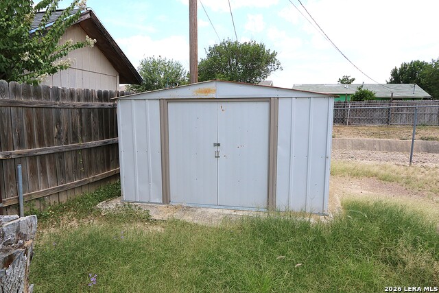 1108 Yoblanda Dr Property Photo 24