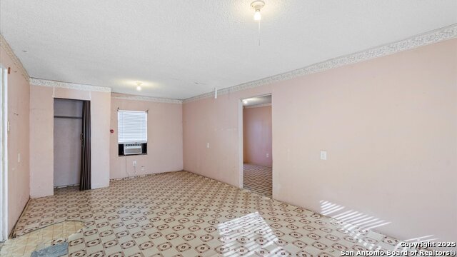 217 N Park Avenue Property Photo 7