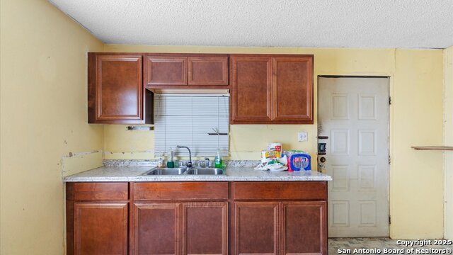 217 N Park Avenue Property Photo 9