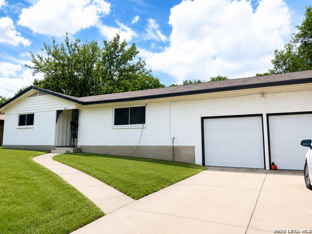 3611 Larkhill Property Photo 1