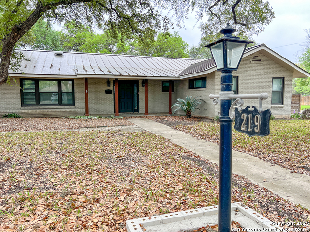 219 Laramie Property Photo 2