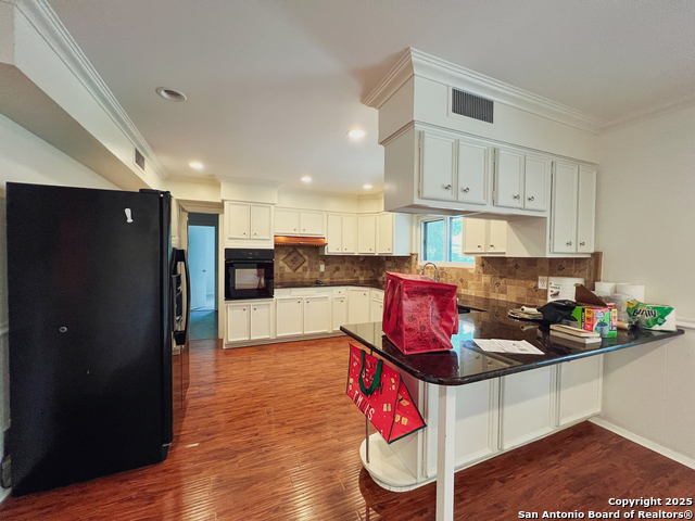 219 Laramie Property Photo 4