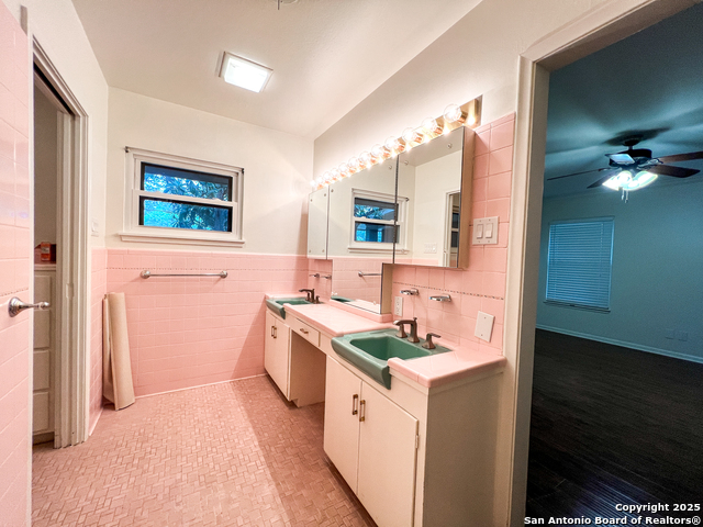 219 Laramie Property Photo 14