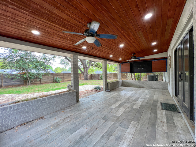 219 Laramie Property Photo 25