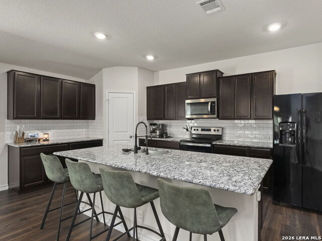 808 Red River Property Photo 3