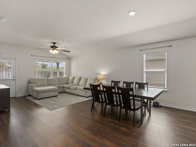 808 Red River Property Photo 4