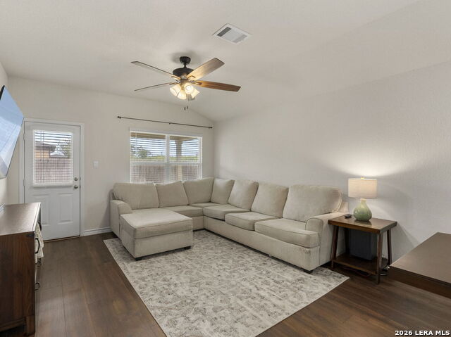808 Red River Property Photo 5