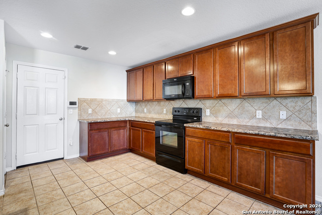 11823 Silver Coins Property Photo 11