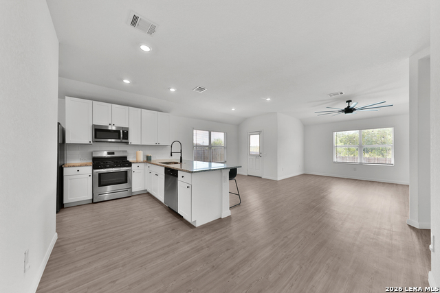 606 Bean Bnd Property Photo 4