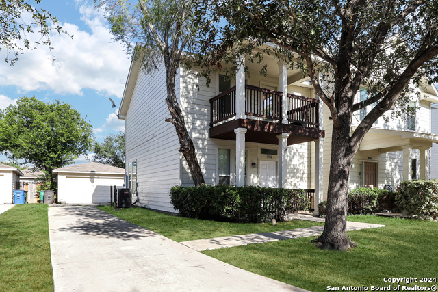 10302 Lateleaf Oak Property Photo 2